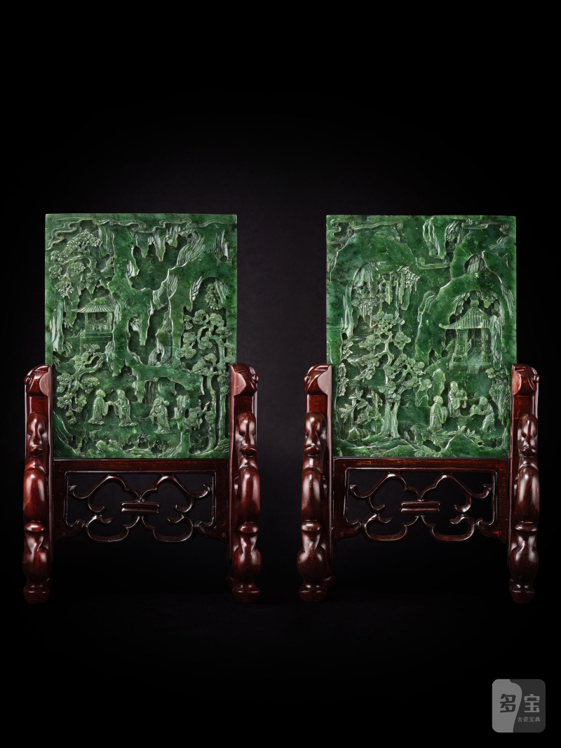 清十九世紀　碧玉人物仙家祝壽圖插屏一對 | A PAIR OF SPINACH GREEN JADE 'FIGURES IN LANDSCAPE' PANELS